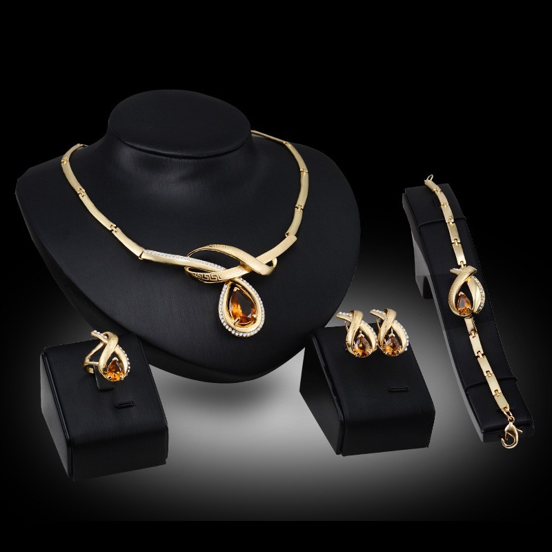 Women Fashion Dress Names - Fashionable Crystal Alloy Pendant Jewelry Set,