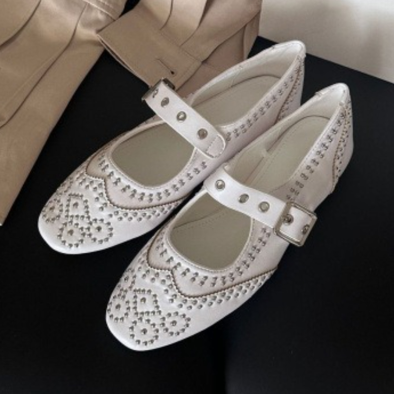 Retro Rivet Buckle Design Flat - đánh giá và giá Women Fashion Designers