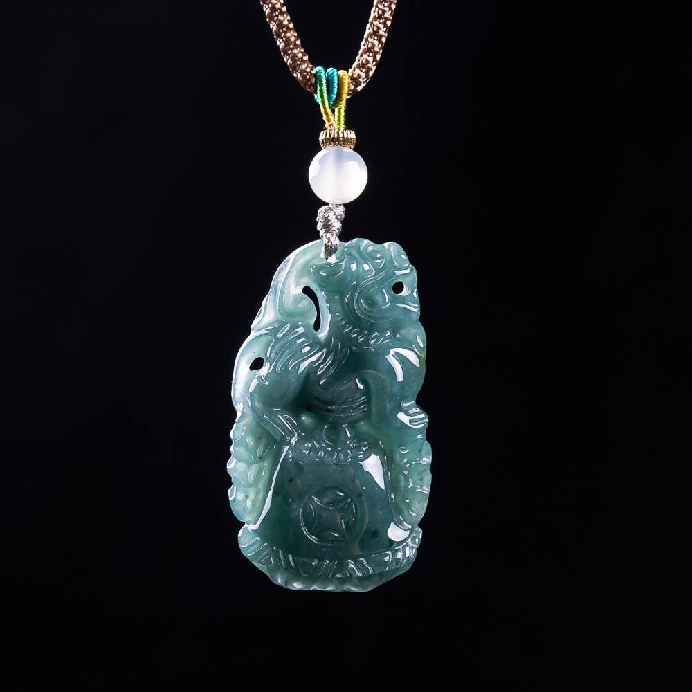 Burmese Jadeite Pixiu Pendant  - đánh giá và giá Women Fashion Designers